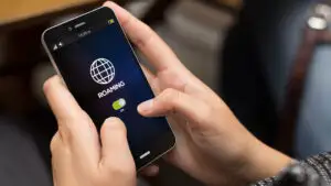 Românii care merg în aceste țări riscă facturi uriașe la telefon. Avertismentul ANCOM