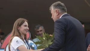 Ana Maria Bărbosu, felicitată de premierul Marcel Ciolacu