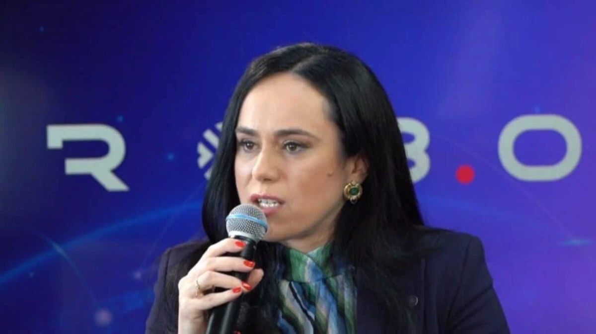 Simona Bucura-Oprescu: Salariul mediu brut al femeilor este mai mare decât al bărbaţilor