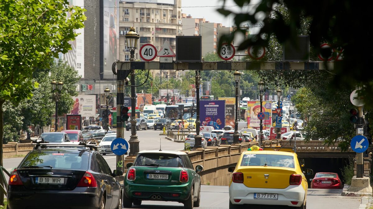 Trafic redeschis pe Splaiul Independenței, înainte de termen. Lucrările la planșeul Unirii continuă fără blocaje majore