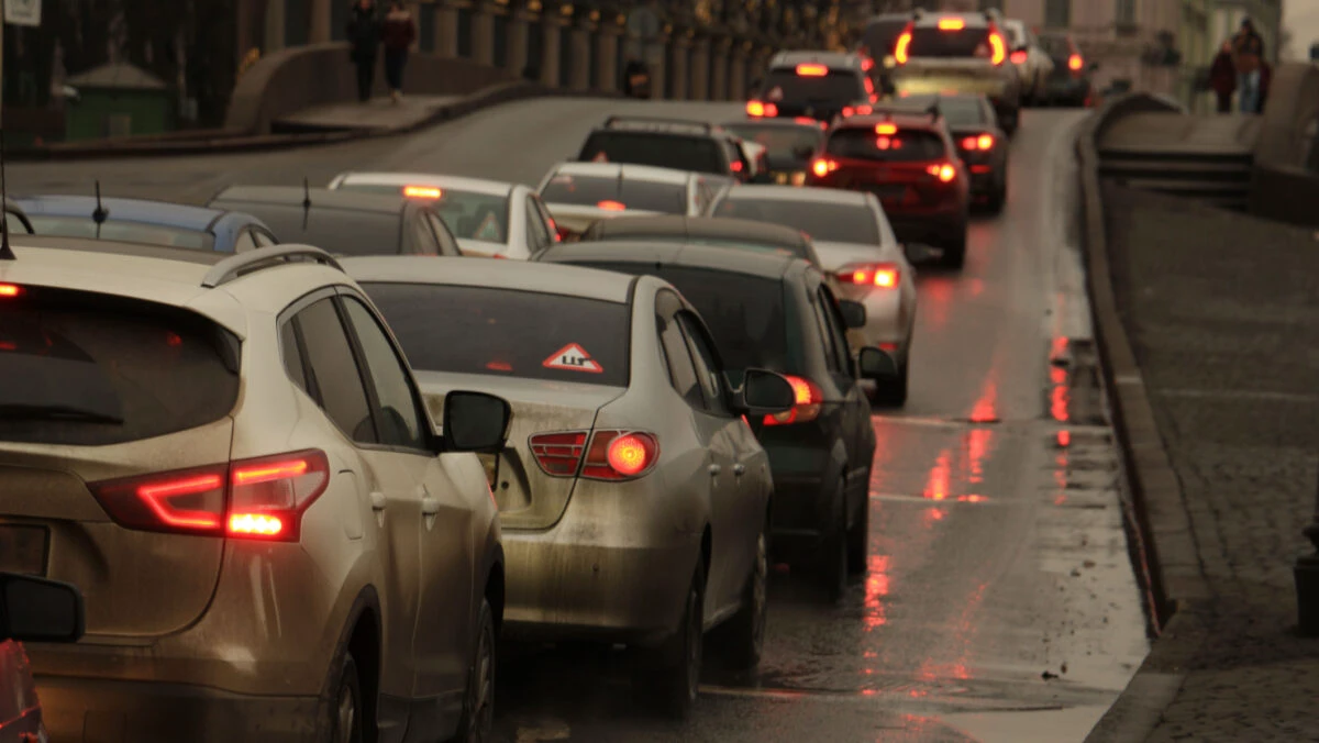 trafic, masini, soferi, faruri