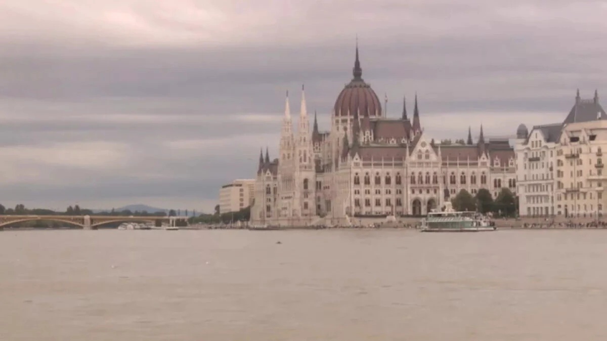 România este în alertă. Se apropie marea viitură care a devastat Budapesta. Când va lovi la noi