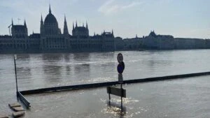 inundatii budapesta