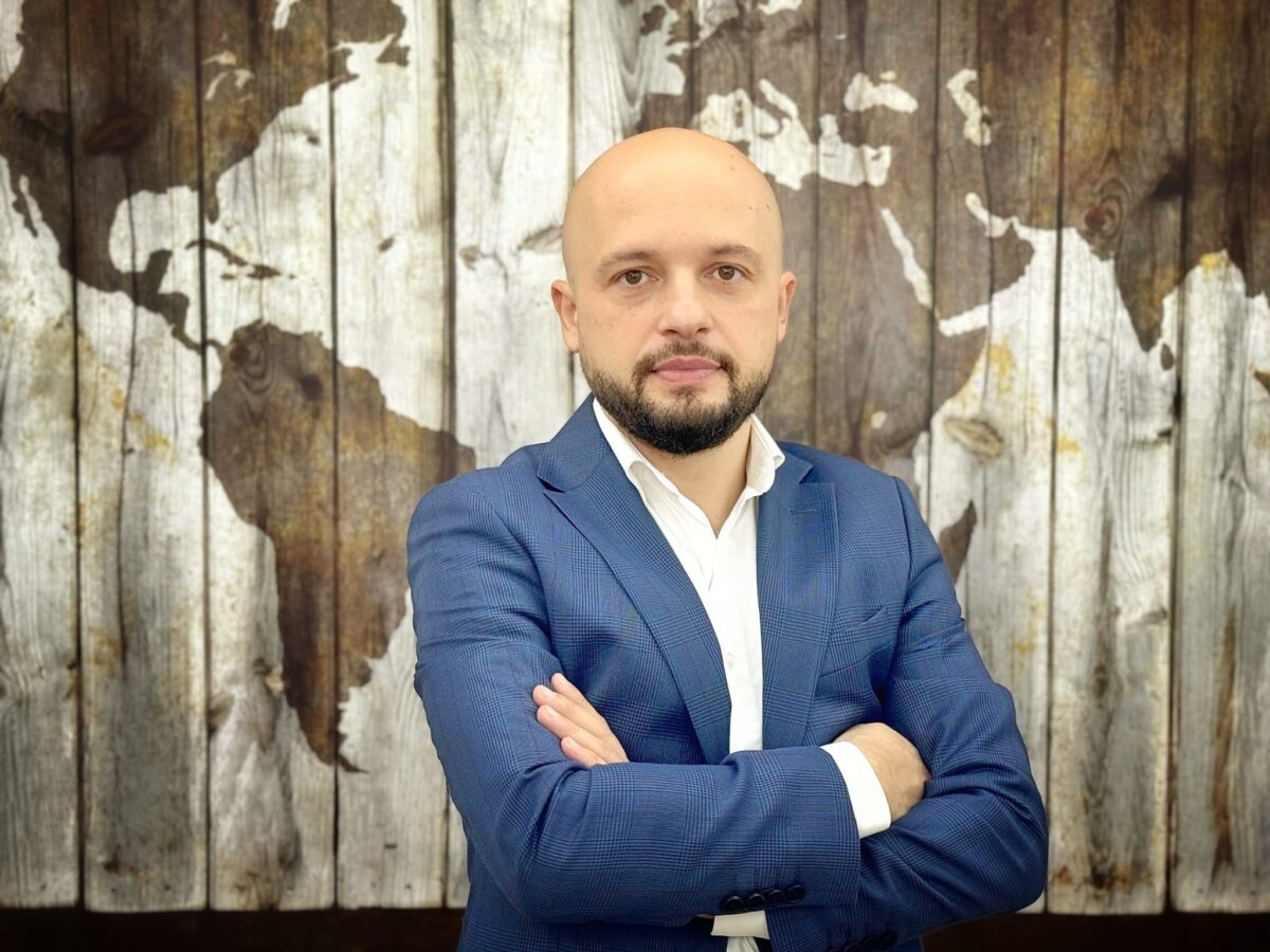 Interviu cu Cosmin Măcăneață, fondatorul și Managing Partner al OMEGA Trust, după 20 ani de antreprenoriat în România