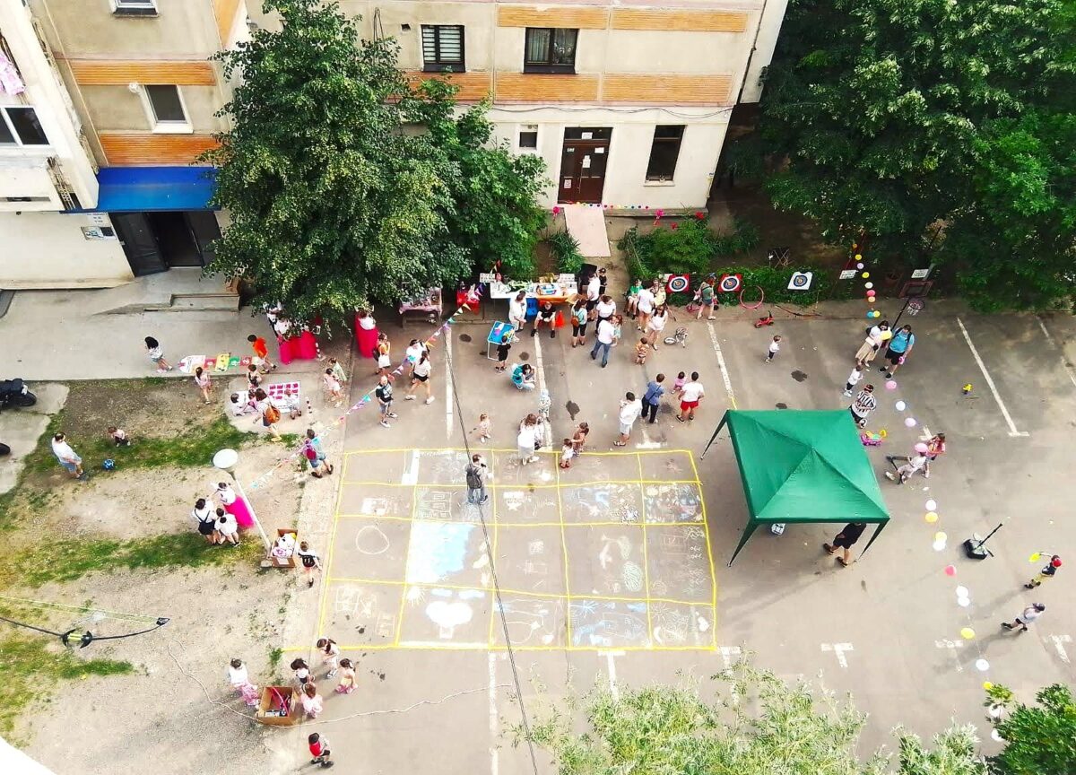 Amendă pentru românii care locuiesc la bloc. Vecinii te pot reclama. Legea le dă dreptul