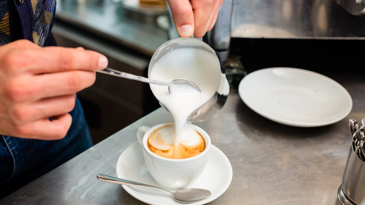 Ce ar trebui să adaugi în cafea pentru a pierde mai repede în greutate