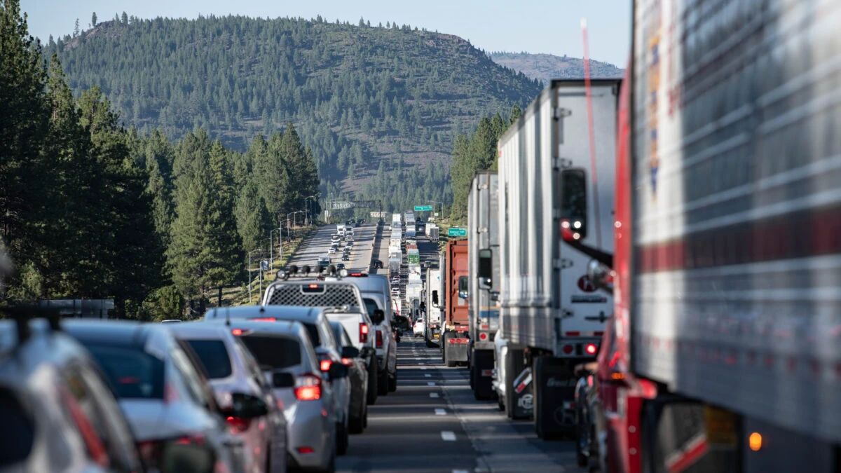 masini trafic aglomeratie ambuteiaj