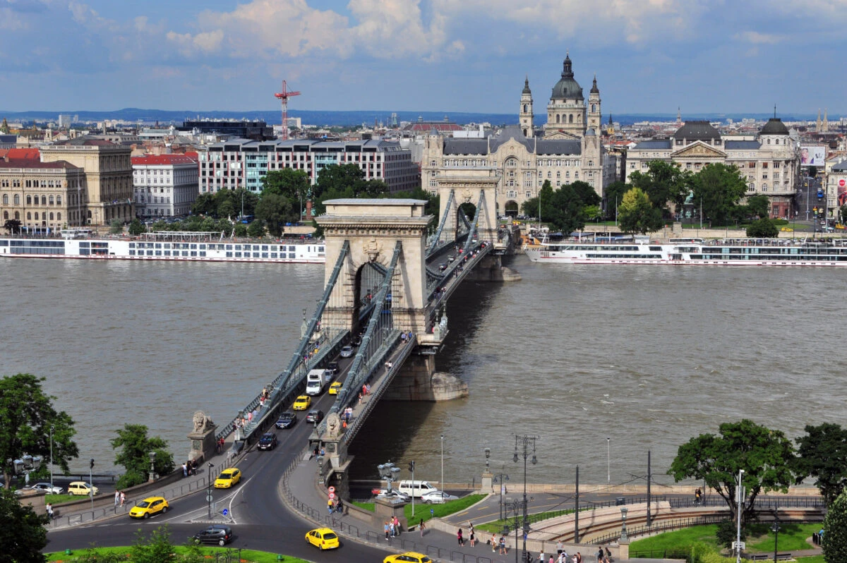 Budapesta, Ungaria