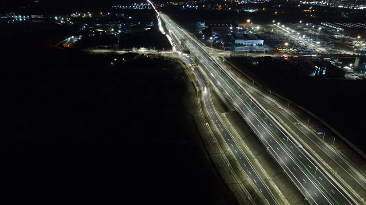 Autostrada mult așteptată de toți șoferii. Primul tronson se deschide cu 8 luni înainte de termen