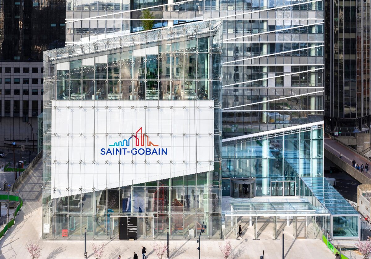 Saint-Gobain își optimizează și diversifică portofoliul. Sunt așteptate trei tranzacții strategice în Europa