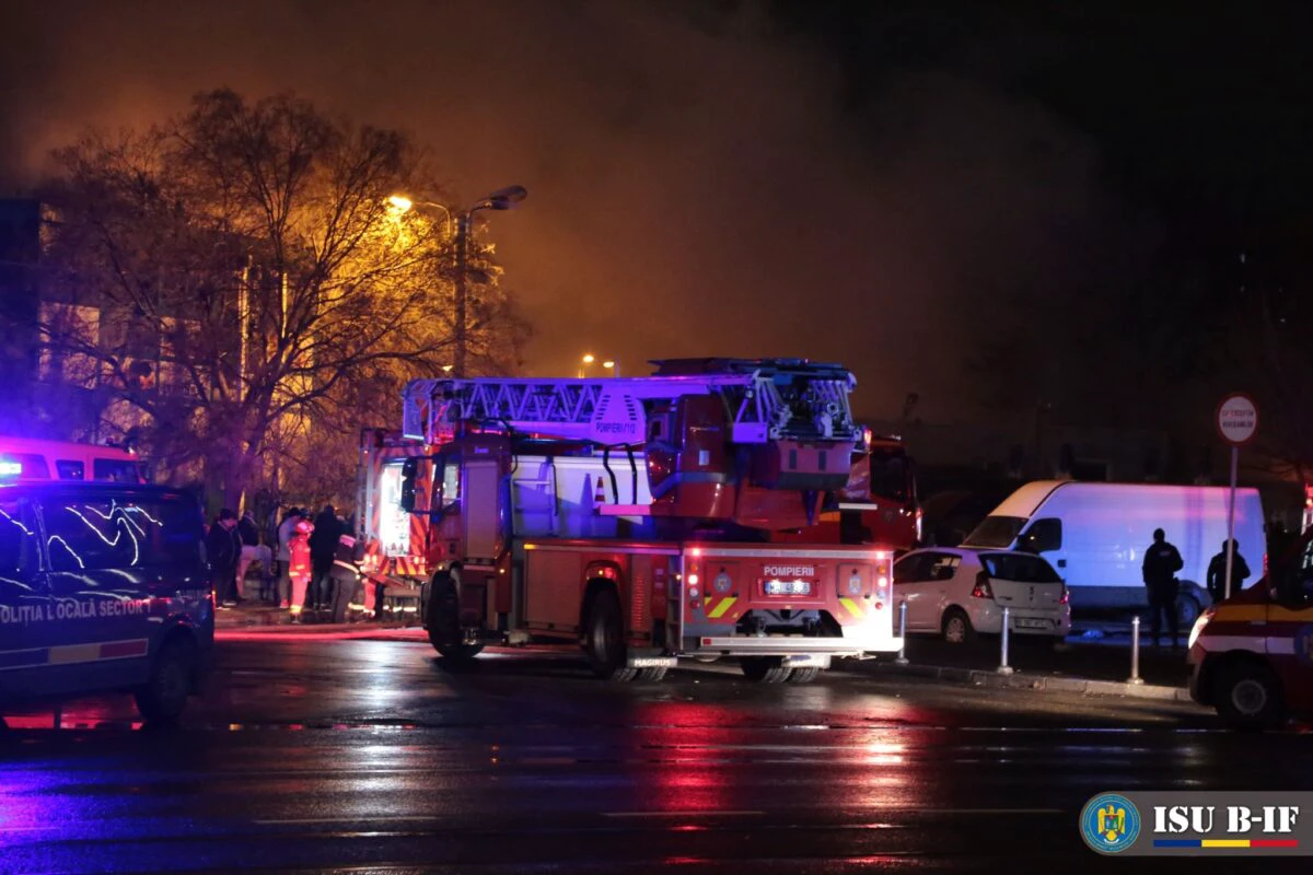 Vântul a făcut ravagii în Capitală. ISU Bucureşti-Ilfov a intervenit pentru gestionarea a zeci de situații