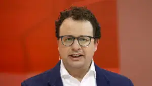 Anthropic devansează OpenAI. Inteligența artificială se pregătește pentru cel mai mare test al investitorilor