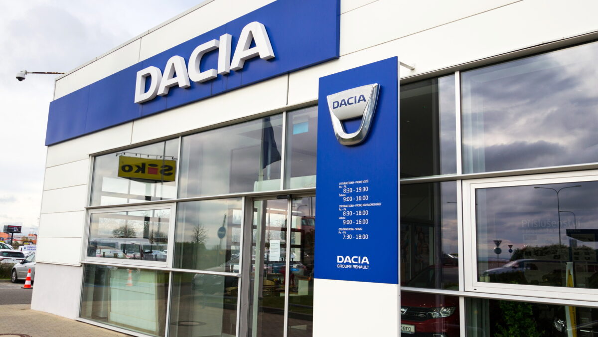 Dacia prinde viteză pe piața mondială. A crescut la aproape 700.000 de mașini vândute în 2024