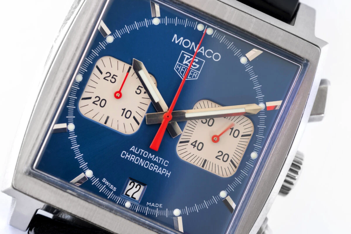 Heuer Monaco, ceas lux