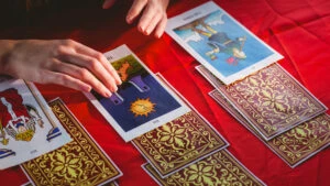 clarvăzătoare, cărți de tarot