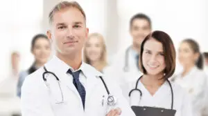 500 de medici de la spitalele din Bucureşti oferă consultaţii online
