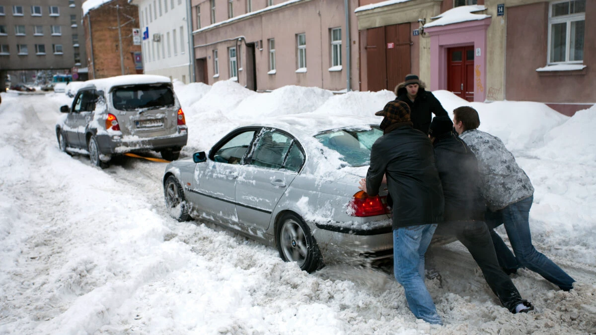 O iarnă cum România n-a mai văzut de mult timp. Vine gerul de crapă pietrele. Prognoza ANM