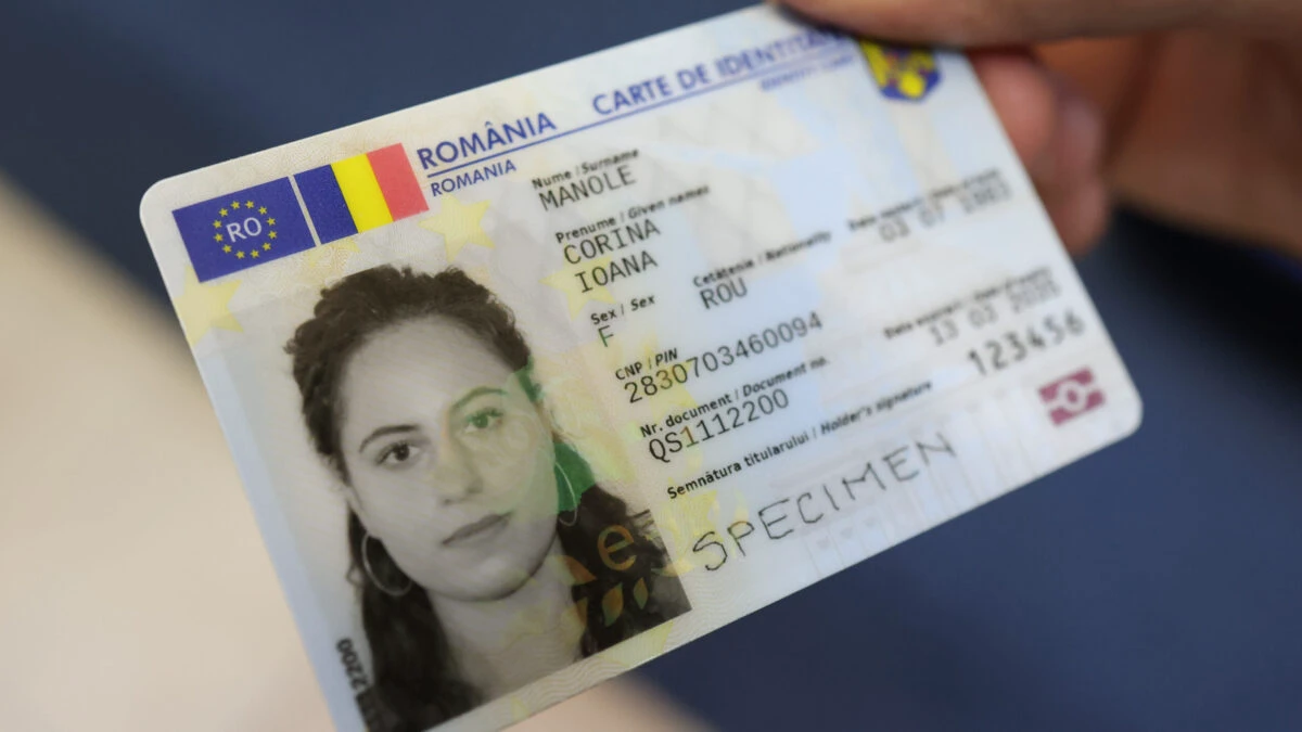 Au apărut noile cărți de identitate electronice. Cum arată și ce date stochează noul cip