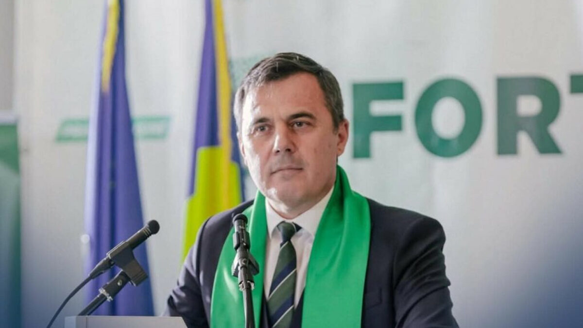 Un fost ministru, transportat de urgență la spital. A suferit un accident vascular cerebral