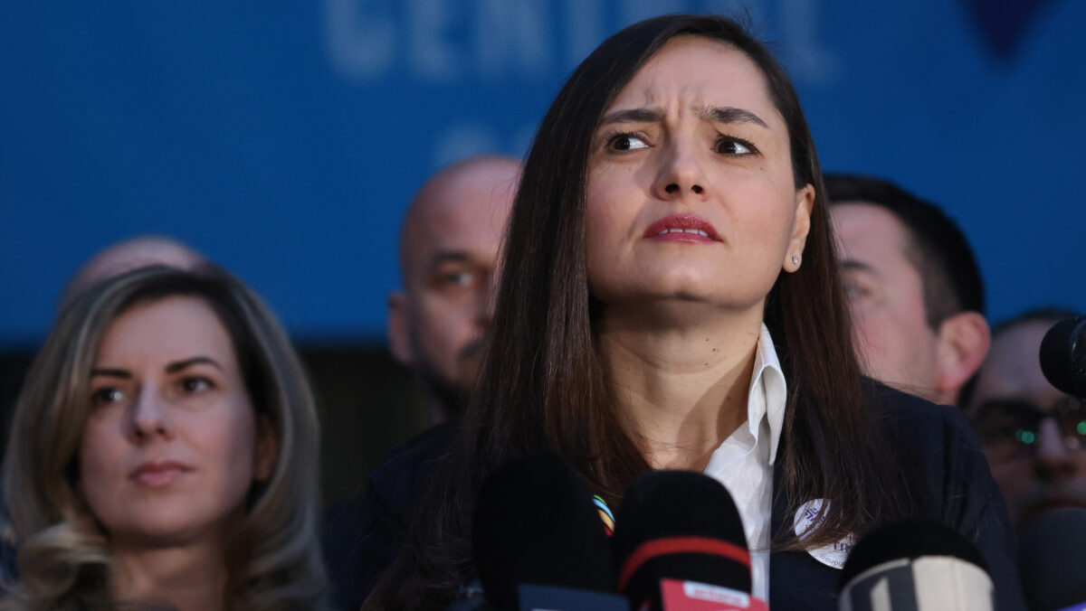 Acuzații grave lansate de Anamaria Gavrilă: Angajați, obligați să voteze cu Nicușor Dan și să trimită selfie-uri