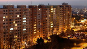 bloc apartamente noaptea