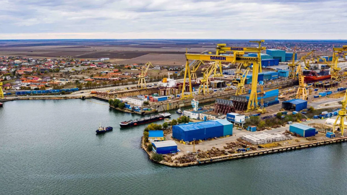Furie la porțile Guvernului. Angajații de la Șantierul Naval Mangalia ies în stradă și cer salvarea locurilor de muncă