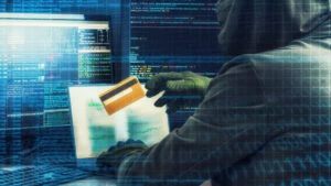 hackeri, escroci, frauda digitala, frauda