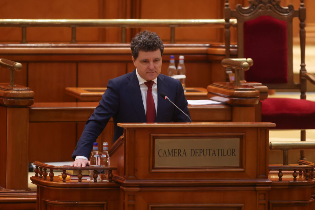Nicușor Dan preia oficial mandatul de președinte. Astăzi a depus jurământul în plenul Parlamentului