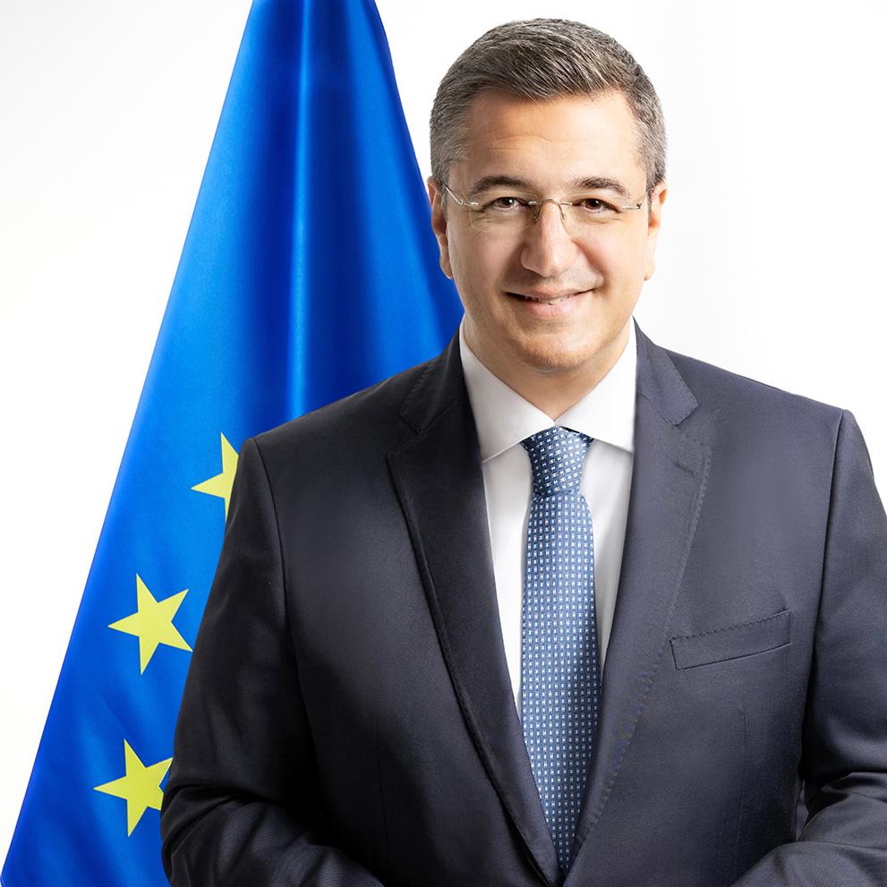Apostolos Tzitzikostas