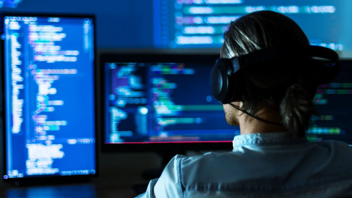 Cum îți dai seama dacă ai nevoie de software personalizat sau nu