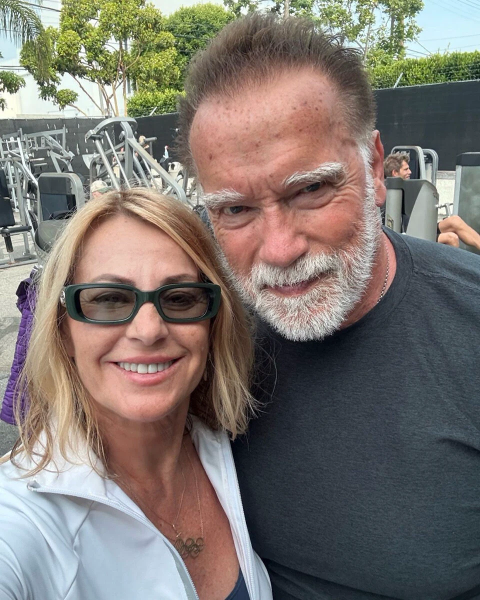 Nadia Comaneci si Arnold Schwarzenegger