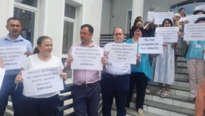 Proteste la mai multe Case Județene de Pensii