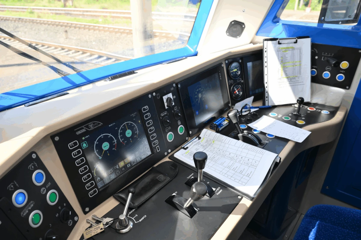 RELOC Craiova accelerează viitorul mobilității feroviare. Locomotivele ELASMO 003 și 004 trec cu succes testele de performanță