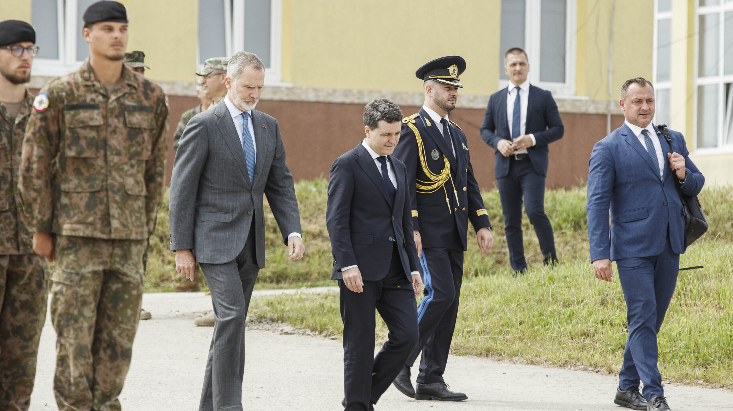 Regele Felipe, Nicusor Dan