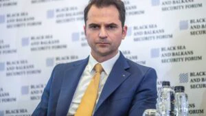 Sebastian Burduja