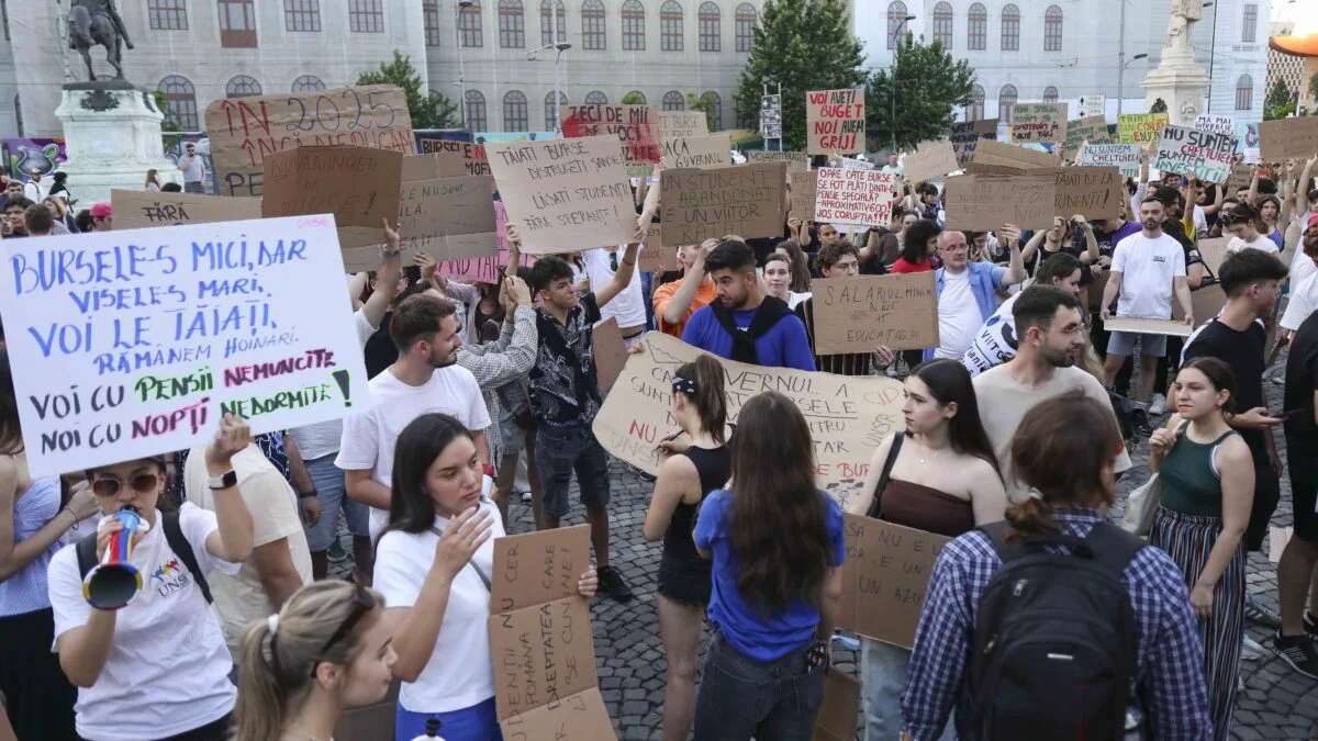 Bursele sociale ale studenților ar putea fi finanțate din fonduri europene. Daniel David: Estimăm primele plăți în februarie