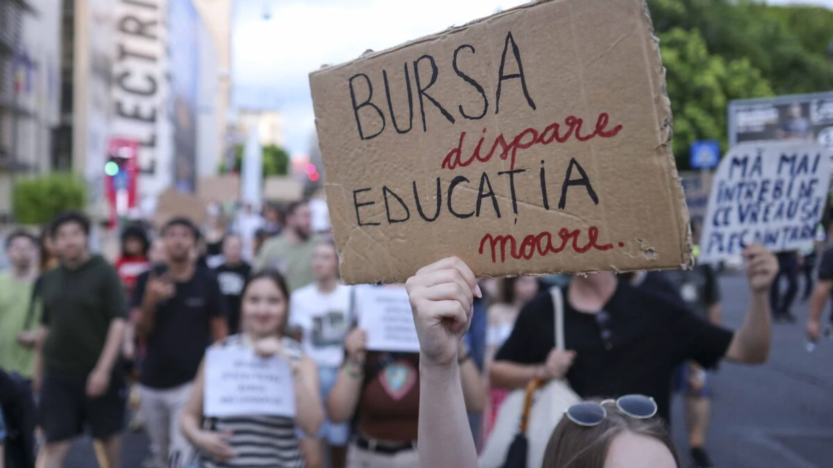 Daniel David anunță reforma burselor: Doar trei categorii de burse și criterii stricte pentru acordare