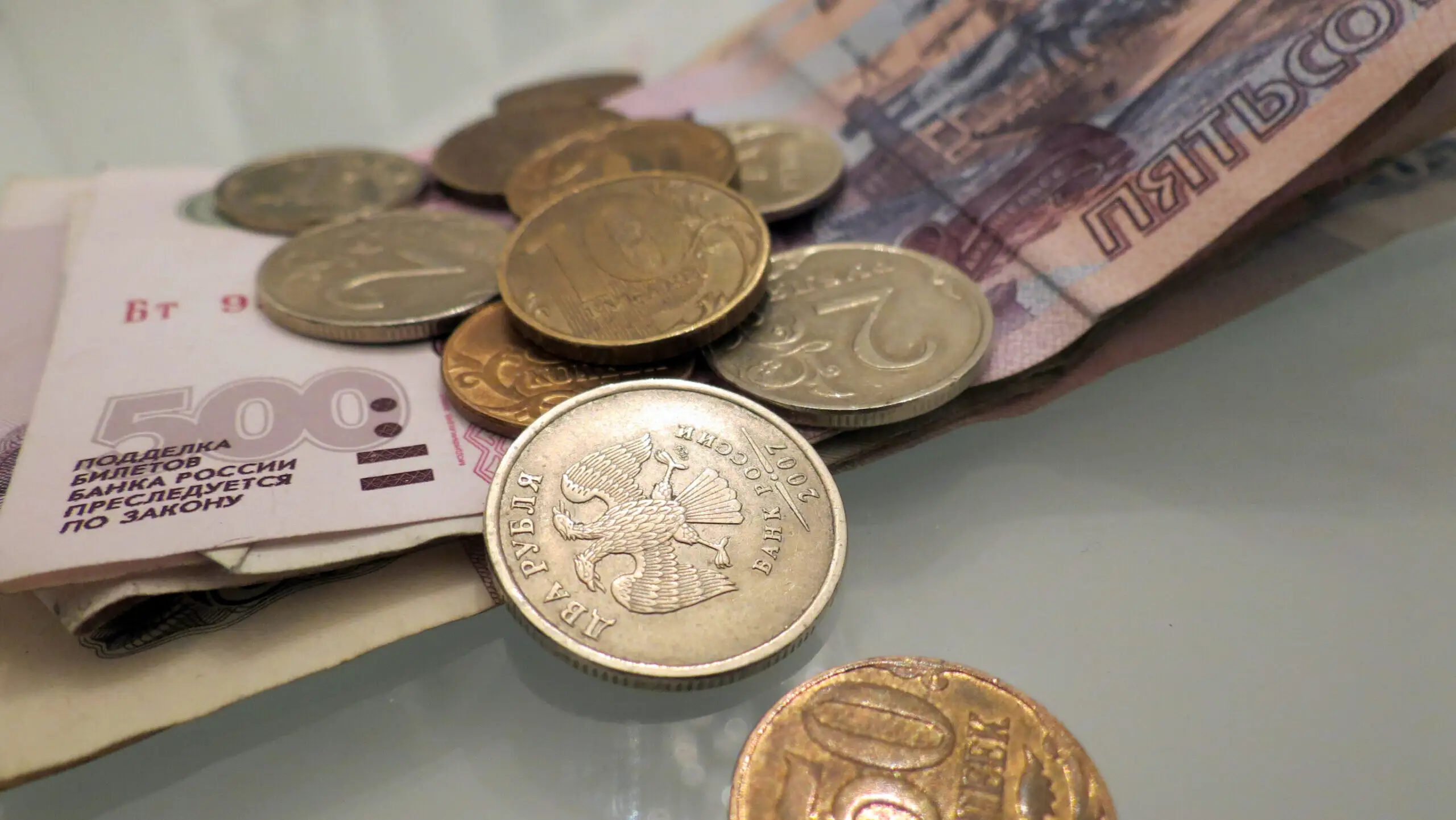 Rubla Ruseasca Surpriză de proporții pe piața valutară! Rubla rusească, cea mai ...