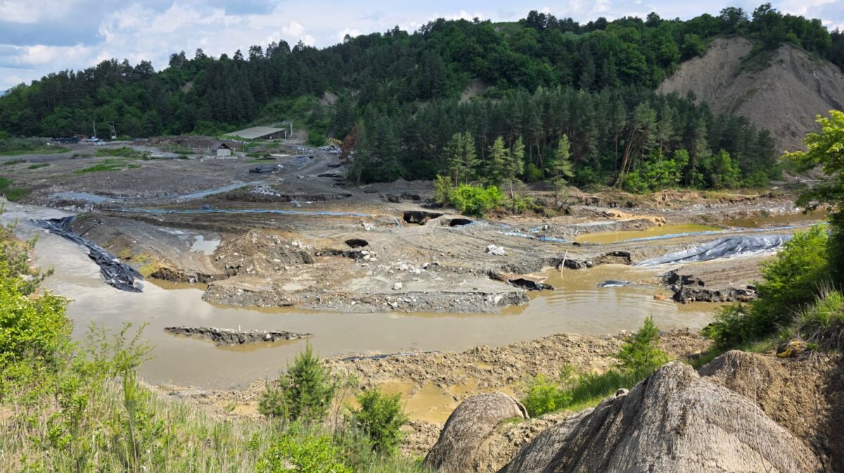 Criză ecologică la Praid: Salinitatea pârâului Corund atinge cote alarmante. Peste 50.000 de oameni, fără apă potabilă