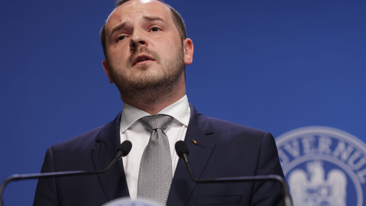 Asigurările private din sănătate, în planurile lui Rogobete: Spargerea monopolului CNAS este absolut necesară! Daniel Coriu îl contrazice