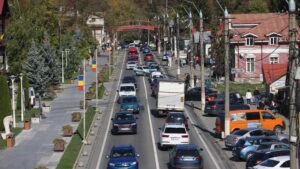 busteni, valea prahovei, masini, soferi, trafic, aglomeratie