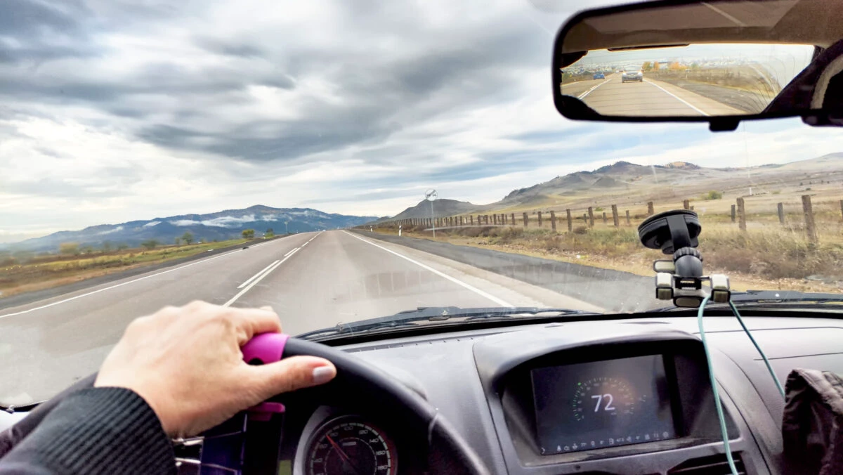 Șoferii nu pot depăși 80km/h. Limita de viteză e deja în vigoare. Se aplică amendă pentru cine nu respectă