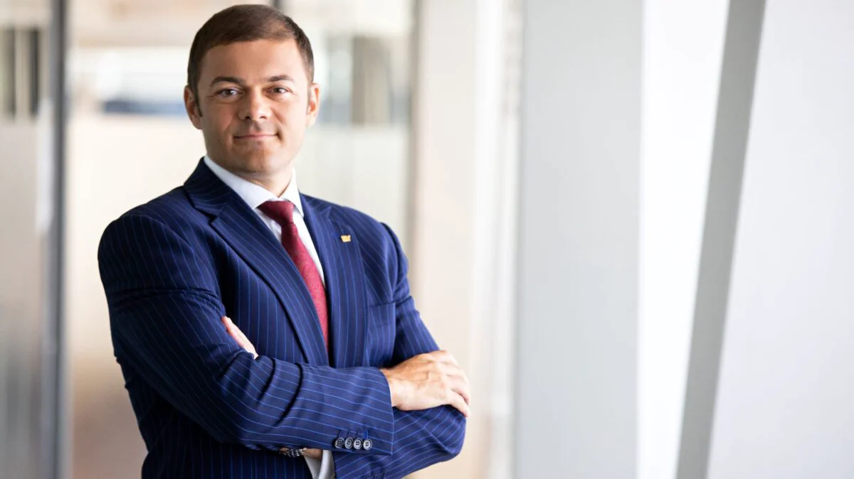 Alexander Milcev, Partener EYRomania