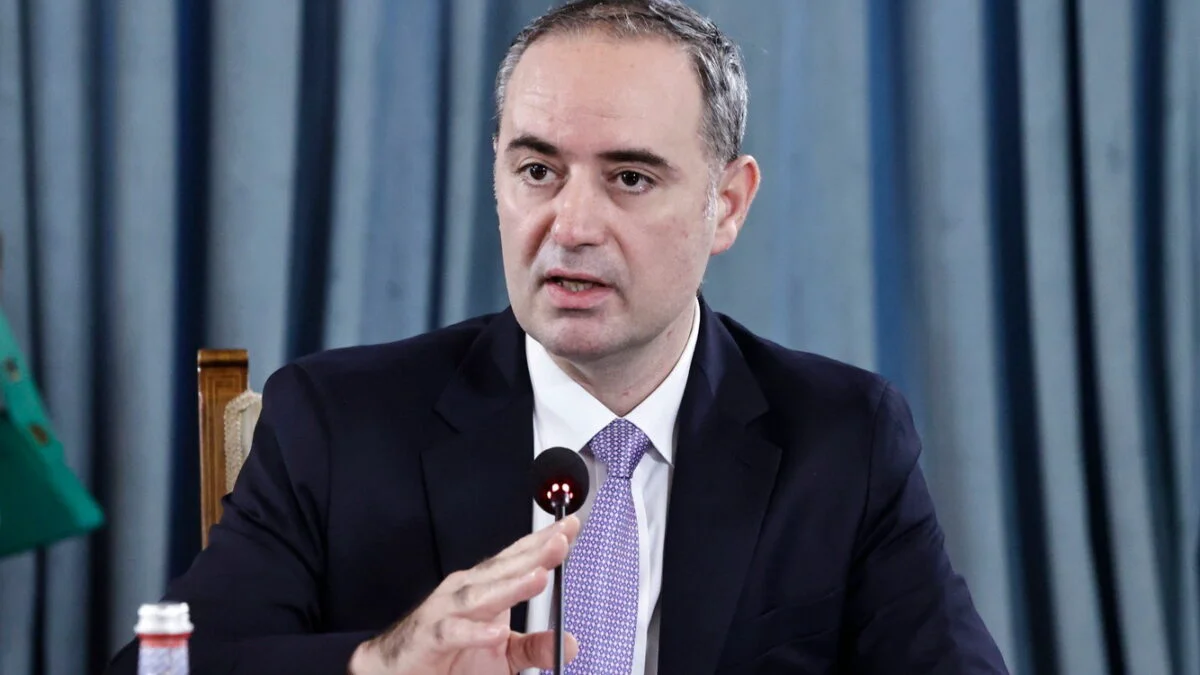 Guvernul renunță la impozitul pe cifra de afaceri a multinaționalelor. Nazare: Ne dorim investiții din partea lor