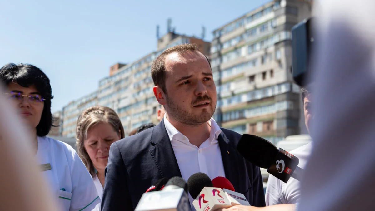 Sindicaliștii SANITAS cer protejarea locurilor de muncă. Ministrul Sănătății îi invită în grupurile de lucru pentru noile reforme