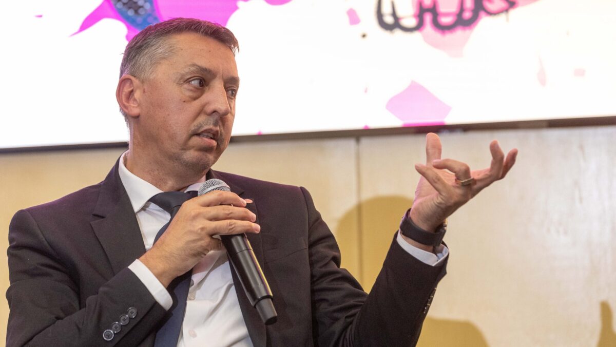 Cumul pensie-salariu. Ministrul Educației: Profesorii pensionari vor putea continua să predea și să primească pensia și plata pe ore