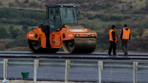 lucrari de asfaltare pe autostrada