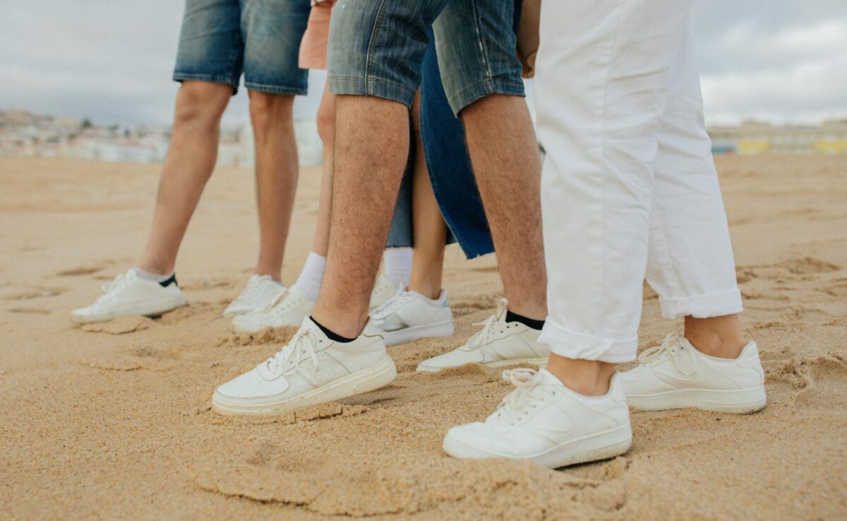 Pantofi sneakers bărbați – ce modele vor fi în tendințe în acest sezon?