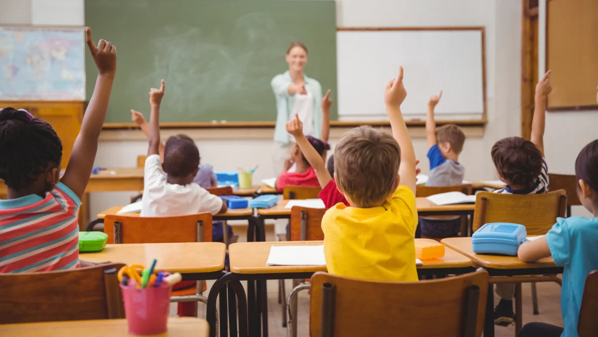 Cât câștigă profesorii în țările civilizate. Diferențe uriașe de peste 100.000 de euro pe an. Profesorii români visează la aceste salarii