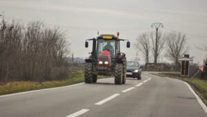 tractoare, circulatia tractoarelor pe drum public